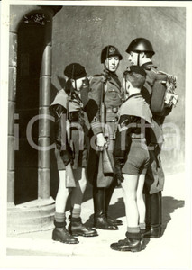 Fotografia d epoca originale 1939 ROMA Palazzo VENEZIA Accademisti e Avanguardisti montano la guardia Foto 1