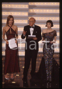 Fotografia d epoca originale 1998 SANREMO HERZIGOVA Raimondo VIANELLO Veronica PIVETTI 35mm vintage slide 10 1