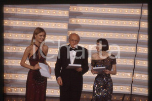 Fotografia d epoca originale 1998 SANREMO HERZIGOVA Raimondo VIANELLO Veronica PIVETTI 35mm vintage slide 11 1