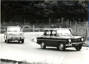 Fotografia d epoca originale 1964 AUTODROMO DI MONZA  Nuova RENAULT R8 Major 1100 cc Foto 18x13 cm 1
