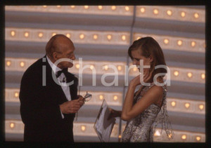Fotografia d epoca originale 1998 Festival di SANREMO Eva HERZIGOVA Raimondo VIANELLO 35mm vintage slide 4 1