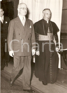Fotografia d epoca originale 1958 BOLOGNA Cardinal Giacomo LERCARO riceve Ambasciatore James David ZELLERBACH 1