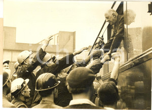 1962 DUISBURG Generale DE GAULLE circondato dagli operai Acciaierie THYSSEN 