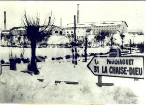 1957 AUVERGNE Route entre BRIOUDE e LE PUY obstruÃ©e par la neige *Photo 18x13 Fotografia d'epoca con didascalia coeva.  CONDIZIONI: G  FORMATO: 18x13 cm    originale e autentica 1