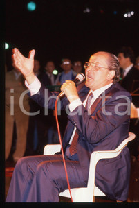 35mm vintage slide* 1989 MILANO Domenico MODUGNO canta ad un comizio del PSDI 13