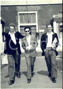 1959 ROMA Arrival of John HOYTE - British Alpine Hannibal Expedition *Photo Fotografia d'epoca, con didascalia coeva al verso.Sono presenti nella foto, oltre al prof. Hoyte, Richard Jolly e Giuseppe Sicari. CONDIZIONI: GFORMATO: 13x18 cm     originale e autentica 1