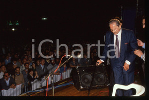 35mm vintage slide* 1989 MILANO Domenico MODUGNO canta ad un comizio del PSDI 27