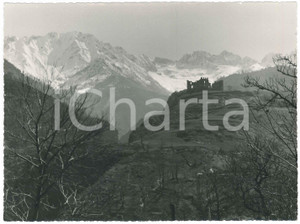 Fotografia d epoca originale 1955 ca Castello di CIMBERGO e cresta TREDENUS Foto Gualtiero LAENG FIRMATA 1