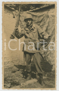 1940 ca ITALIA - ESERCITO Soldato in posa con fucile - Fotografia anonima FP NV  Cartolina postale d'epoca, non viaggiata. GOOD/buono  Formato: FP originale e autentica 1 1940 ca ITALIA - ESERCITO Soldato in posa con fucile - Fotografia anonima FP NV  Cartolina postale d'epoca, non viaggiata. GOOD/buono  Formato: FP originale e autentica 1