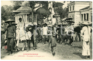 1910 ca HO CHI MINH / CHOLON (VIETNAM) Procession du Dragon (2Â°) *Postcard  Cartolina postale d'epoca, non viaggiata.CONDIZIONI: G FORMATO: FP    originale e autentica 1