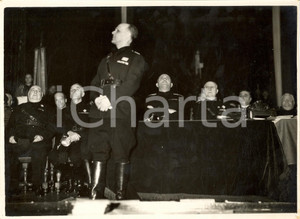 Fotografia d epoca originale 1936 MILANO Luigi LOJACONO parla al Teatro DAL VERME per Natale di ROMA Foto 1