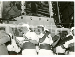 1958 VITERBO Portantini con tradizionale MACCHINA DI SANTA ROSA *Foto 18x13 cm