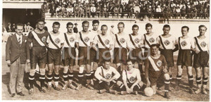 Fotografia d epoca originale 1935 ca SVIZZERA Calcio Campionati universitari Squadra svizzera 1