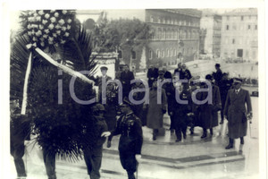 Fotografia d epoca originale 1940 ca ROMA Omaggio al Milite Ignoto   Delegazione LEGIONARIA POLACCA Foto 1