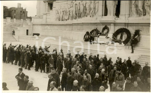 Fotografia d'epoca originale 1930 ca ROMA Anniversario Intervento - Combattenti omaggio Altare Patria *Foto 1