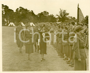 Fotografia d epoca originale 1933 ALDERSHOT UK Countess Alice of ATHLONE inspecting Women s Transport Service 1