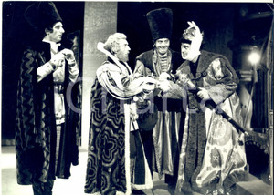 Fotografia d epoca originale 1968 TEATRO Compagnia Il Triennio  Ivan Vasilevic SABANI FIORINI VALGOI 1