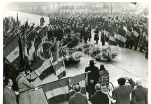 1958 PARIS Anniversario armistizio 1918 René COTY rende omaggio al Milite Ignoto