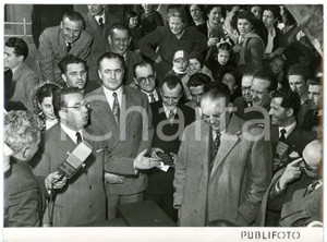 Fotografia d epoca originale 1950 MANDELLO LARIO Premio Emilio COLOMBO a canottieri GUZZI Foto cerimonia 1