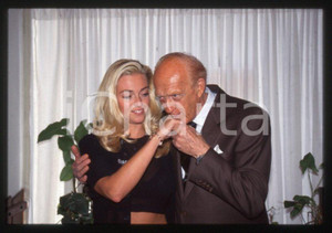 Fotografia d epoca originale 1996 MILANO Raimondo VIANELLO Paola BARALE 35mm vintage slide 1 1