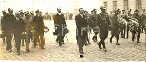 Fotografia d'epoca originale 1930 VARSAVIA Dino GRANDI in visita al Milite Ignoto 1