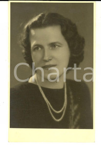 Fotografia d epoca originale 1940 ca TRIESTE Ritratto di giovane donna Foto cartolina STUDIO CERETTI 1