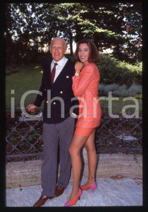 Fotografia d epoca originale 1992 TV PRESSING Raimondo VIANELLO Lu Ann NADEAU 35mm vintage slide 10 1
