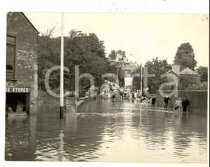 Fotografia d epoca originale 1960 NEWPORT ISLE OF WIGHT The town flooded after a thunderstorm Photo 1