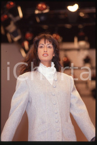 35mm vintage slide* 1992 MILANO - MODA Yasmeen GHAURI Canadian model (9)