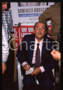 35mm vintage slide* 1989 MILANO - Domenico MODUGNO firma autografi convegno PSDI