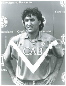 Fotografia d epoca originale 1992 BRESCIA CALCIO Luciano DE PAOLA Ritratto del calciatore  Foto 18x23 cm 1