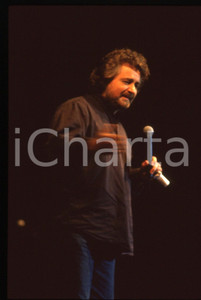 35mm vintage slide* 1995 ca SATIRA Beppe GRILLO in scena a teatro (4)
