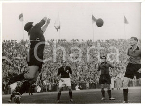 Fotografia d epoca originale 1951 STUTTGART DE Parata portiere ADAM a NECKARSTADION 1