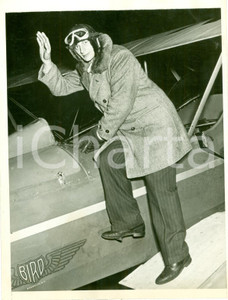 Fotografia d epoca originale 1931 DETROIT USA Principe Luigi Ferdinando di PRUSSIA sale su aereo BIRD Foto 1