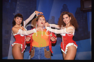 35mm vintage slide* 1992 STRISCIA LA NOTIZIA - Gianni FANTONI Ana Laura RIBAS 5