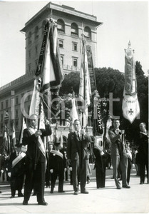 1960 ROMA -Ex Combattenti europei rendono omaggio al Milite Ignoto - Foto 13x18