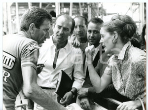 1967 CICLISMO GIRO D'ITALIA Mantova - Vittorio ADORNI con Vitaliana ERBETTA