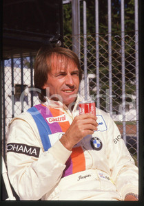 Fotografia d epoca originale 35mm vintage slide 1988 500 KM MONZA Jacques LAFFITE beve COCA COLA 1
