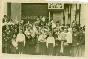 Fotografia d epoca originale 1938 GENOVA Coloni in partenza per la LIBIA sul piroscafo SICILIA Fotografia 1