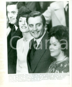 Fotografia d epoca originale 1977 WASHINGTON USA Walter MONDALE alla Pension Building Fotografia 1