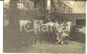 Fotografia d epoca originale 1934 VARESE MASNAGO Famiglia CLEMENTI prende il the in giardino Foto FP 1