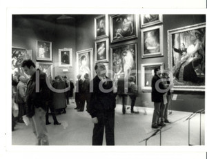 Fotografia d epoca originale 1997 GENOVA Palazzo Ducale  Mostra di Antoon VAN DYCK Foto ANIMATA 18x13 cm 1