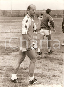 Fotografia d epoca originale 1982 POLONIA Calcio MONDIALI Grzegorz LATO fine allenamento POLSKA Fotografia 1