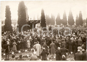 Fotografia d'epoca originale 1938 MILANO Card. Ildefonso SCHUSTER celebra messa Cimitero MUSOCCO *Fotografia 1