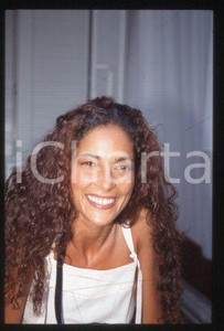 Simona CAVALLARI - LIDO VENICE Italian actress 1997 * 35 mm vintage slide 7