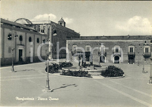 Cartolina originale da collezione 1950 ca MANFREDONIA FG Veduta di piazza DUOMO FG NV 1