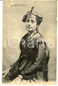 Cartolina originale da collezione 1919 FORT-DE-FRANCE (Martinica) Donna in costume tradizionale *Cartolina FP VG 1
