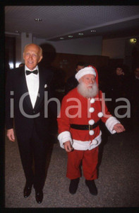 Fotografia d epoca originale 1998 I TRE TENORI Raimondo VIANELLO con Babbo Natale 35mm vintage slide 2 1