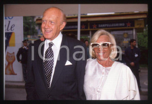 Fotografia d epoca originale Raimondo VIANELLO Sandra MONDAINI  TELEGATTI 1990 35 mm vintage slide 3 1