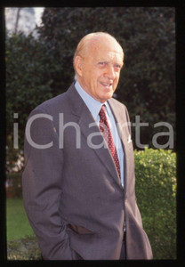 Fotografia d epoca originale Raimondo VIANELLO  Evento in villa  1995 ca 35 mm vintage slide 102 1